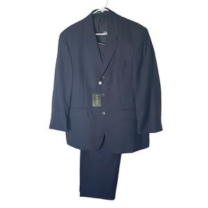 Ralph Lauren suit 40S. (B64)